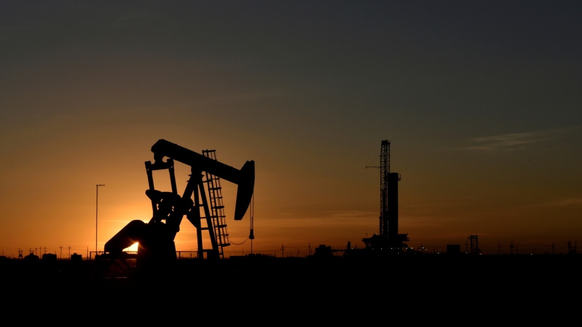 Котирування нафти впали на світовому ринку до 78 доларів за барель Brent