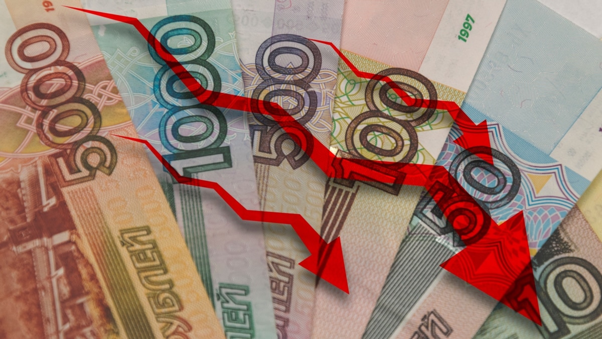 У Росії курс знову перевищив 100 рублів за долар – попри заходи Центробанку
