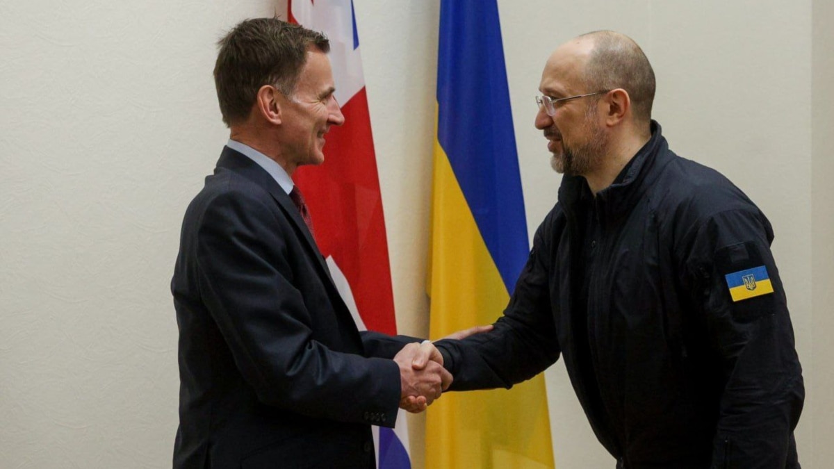Шмигаль обговорив потребу України в енергообладнанні із головою казначейства Британії